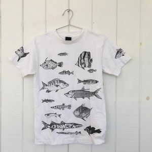 fish graphic tee by only
